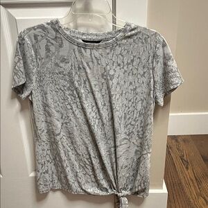 Simply Vera Vera Wang Light Gray Textured Short Sleeve Top